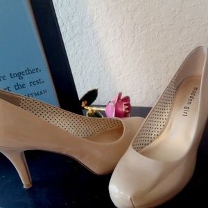 Steve Madden Nude Heels Size 6.5